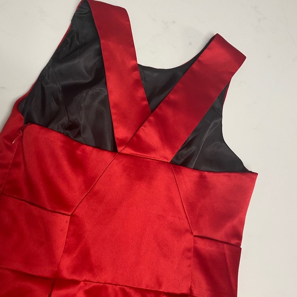 Red silk dress - Picture 4 of 4